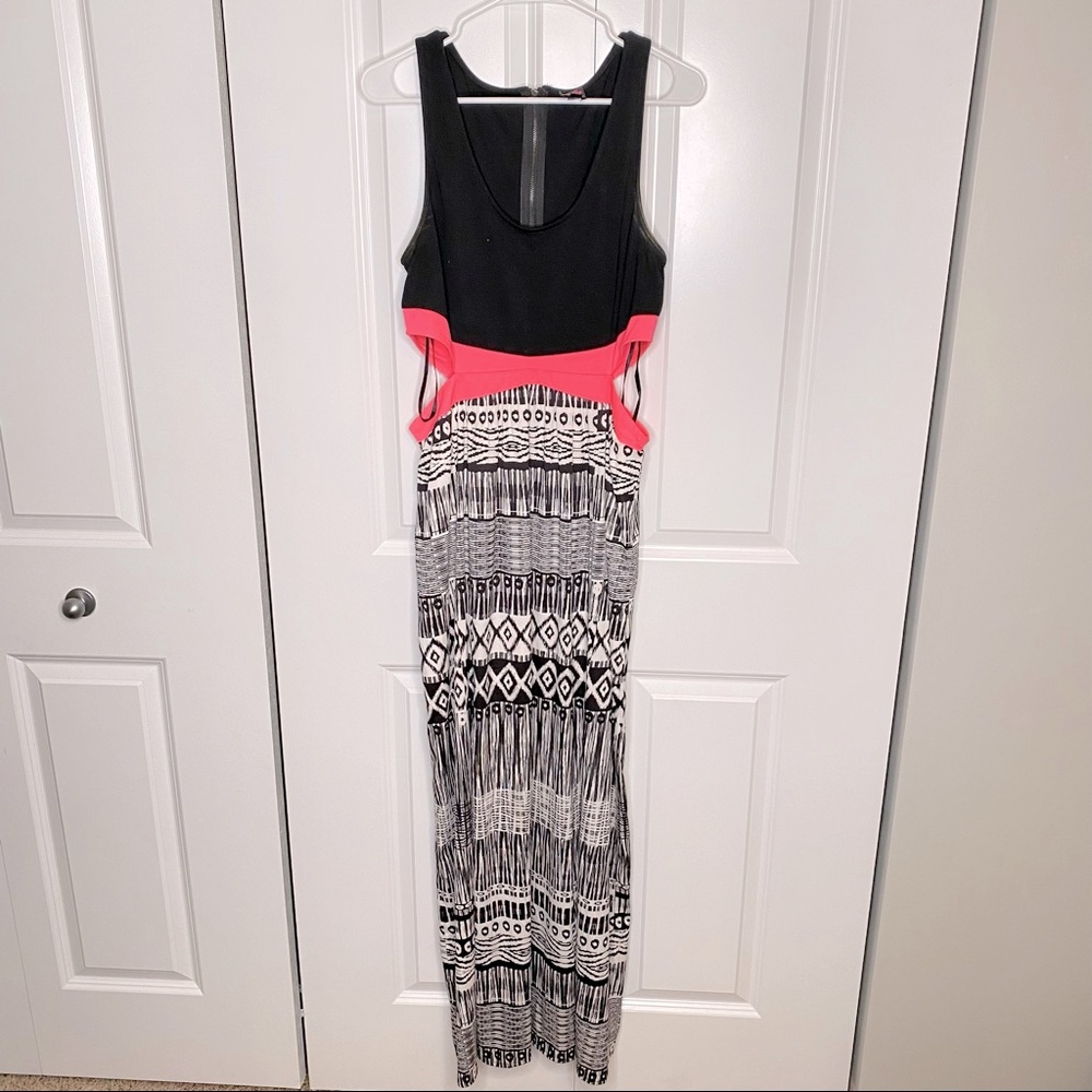 2B by Bebe long pattern side cutout dress